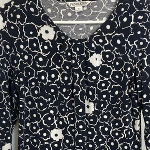 Pendleton Top S Abstract Floral Print Black and White